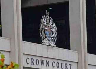 Teenage Drug Dealers Forced by Dealer to Sell Crack, Threatening University Student teenage-drug-dealers-forced-by-dealer-to-sell-crack-threatening-university-student