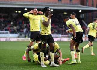 Late goal secures Charlton Athletic victory over Leyton Orient late-goal-secures-charlton-athletic-victory-over-leyton-orient