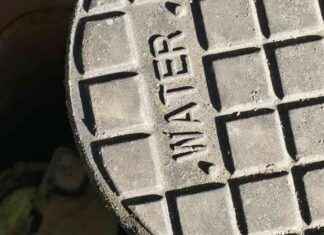 Scottish Water staff strike over gaslighting accusations scottish-water-staff-strike-over-gaslighting-accusations