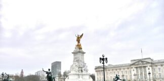 Park Plaza Victoria London: Discover Luxury Stays Near Iconic Sights