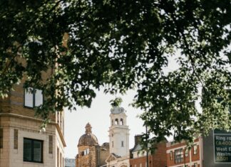 Hilton London Angel Islington: Discover Luxury and Hidden Gems