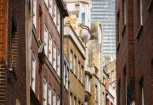 Lane 7 London Victoria: Discover The Ultimate Hidden Entertainment Spot!