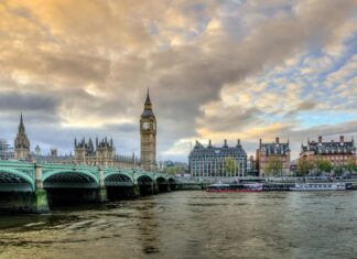 Leonardo Royal Hotel London Tower Bridge: Unveiling Luxury Secrets