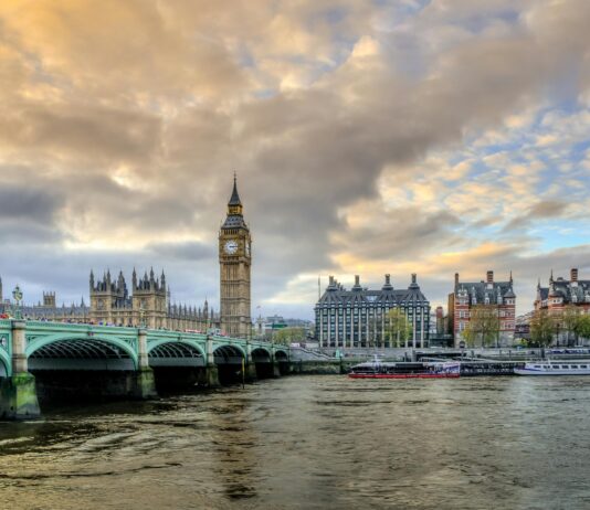 Leonardo Royal Hotel London Tower Bridge: Unveiling Luxury Secrets