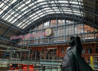 London To Edinburgh Train: Ultimate Guide To Scenic & Fast Journeys