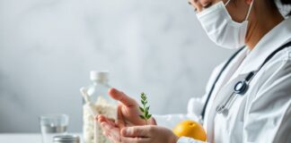 The Intersection of Traditional Medicine and Modern Healthcare: A Closer Look The Intersection of Traditional Medicine and Modern Healthcare: An In-Depth Examination